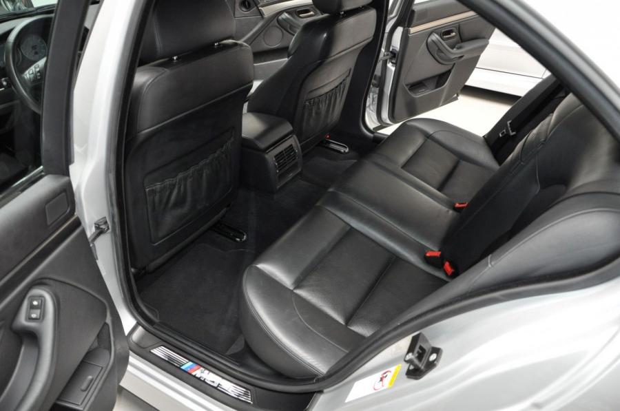 Интерьер BMW M5 (E39) 2001 года  (EU) (фото 34 из 50)